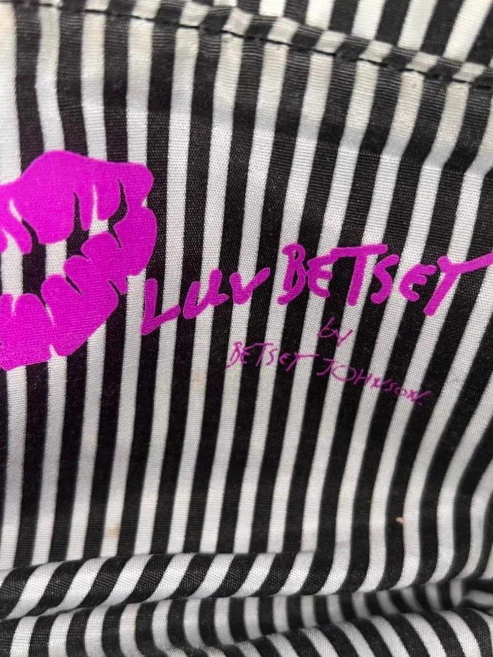 Early 2000s vintage Luv by Betsey Johnson handbag with heart detail
